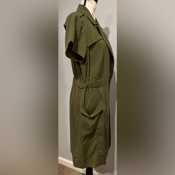 Calvin Klein Green Button-Up Dress 💚💚 - Picture 6 of 13